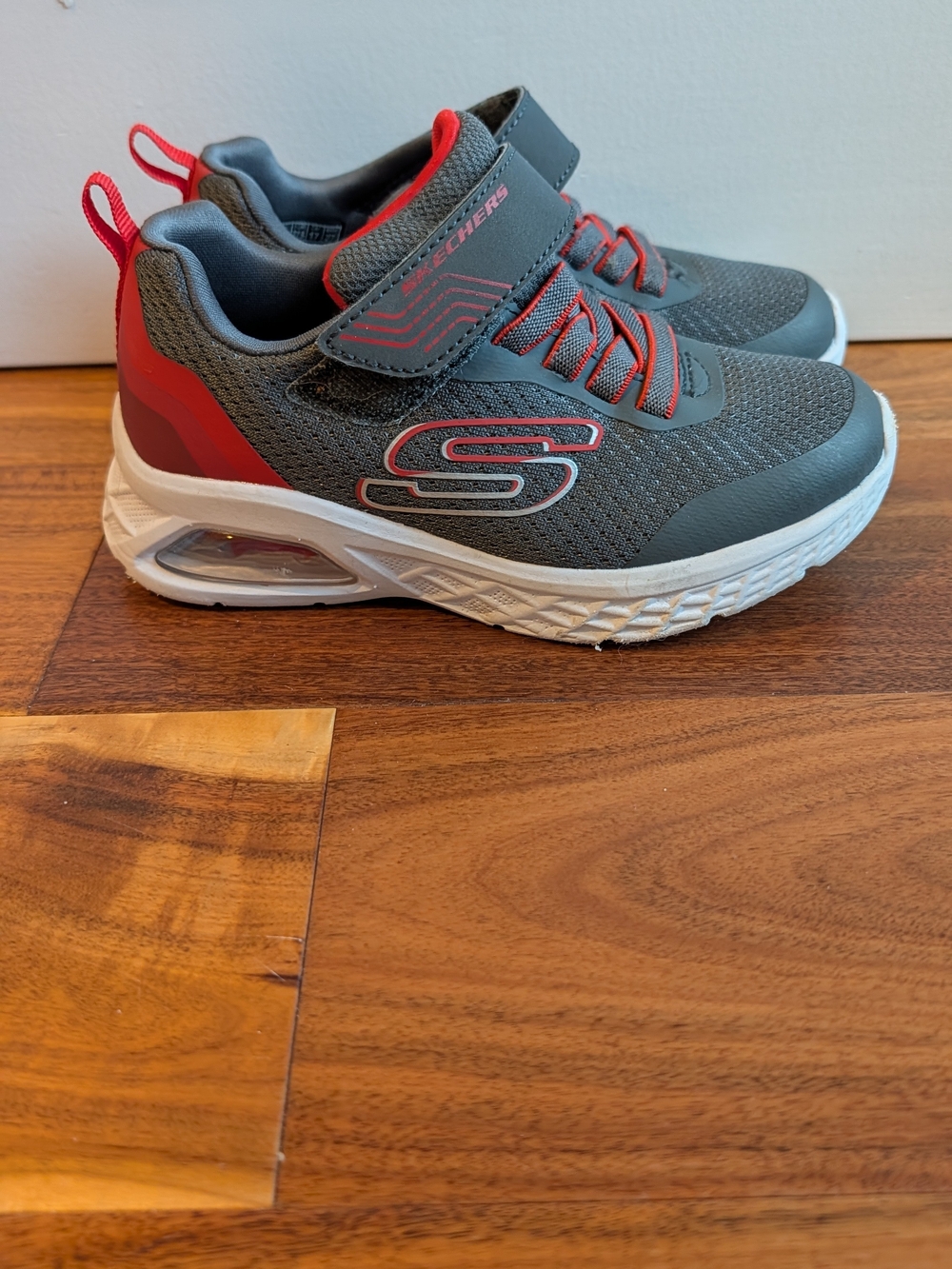 Skechers Kids Gray and Red Slip-On Athletic Sneakers Size 11